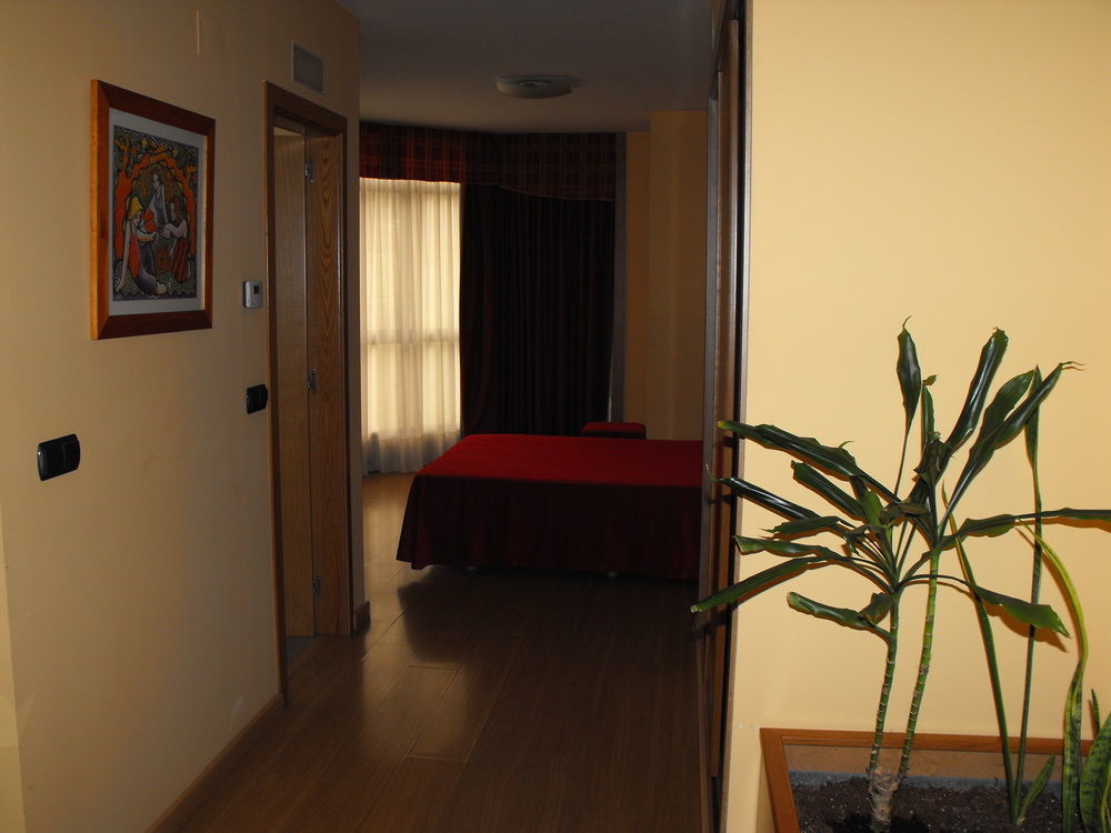 Hotel Restaurante Pontinas Lalín Εξωτερικό φωτογραφία